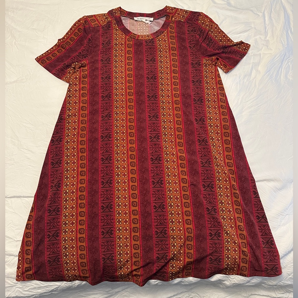 BCBG Generation Patterned T Shirt Dress